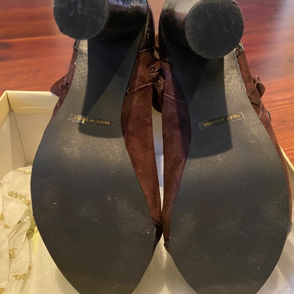 Restricted Brown Suede Button Detail Boots Size 8 - Picture 10 of 11